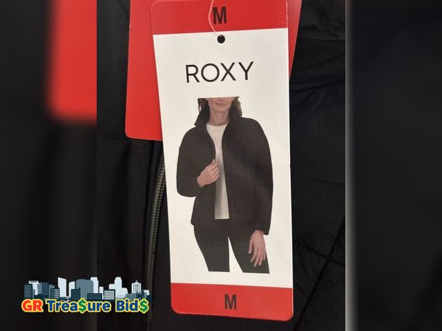 Lot 111-3034 - 1 New Roxy Women's Lined Bomber Jacket– Oversized Fit.