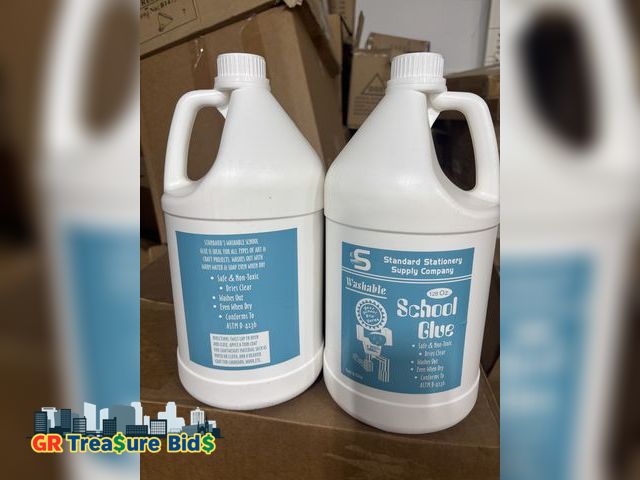 Lot 111-76252 - 2 packs  Standard 2Pack 1 Gallon Craft Glues – Washable and Safe Liquid Glue – No Run Formula Dries ...