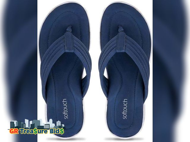 Lot 111-46072 - New Women’s memory foam sandals size 9-10