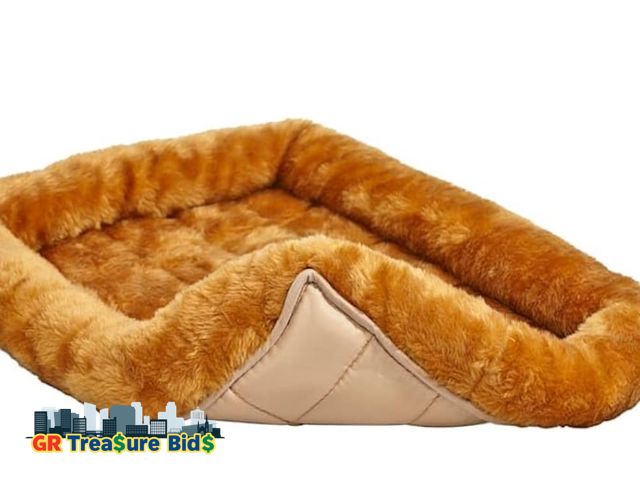 Lot 111-10365 - New Midwest Homes for Pets Bolster Dog Bed 35cm x 24cm x 7cm Dog Bed or Cat Bed with Comfortable Bol...