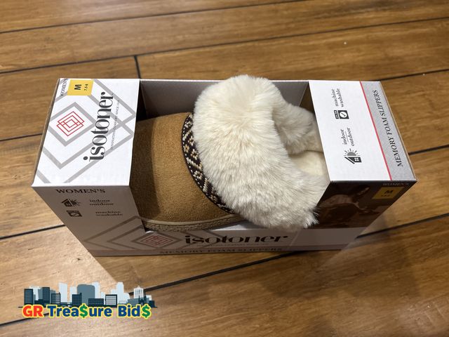 Lot 111-4330 - 1 New Faux Fur Slippers For Women Warm Plush Slip On House Shoes Cozy Non Slip Sole Indoor Outdoor C...