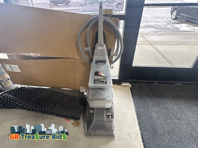 Lot 111-83673 - Hoover SteamVac TurboPower 5200