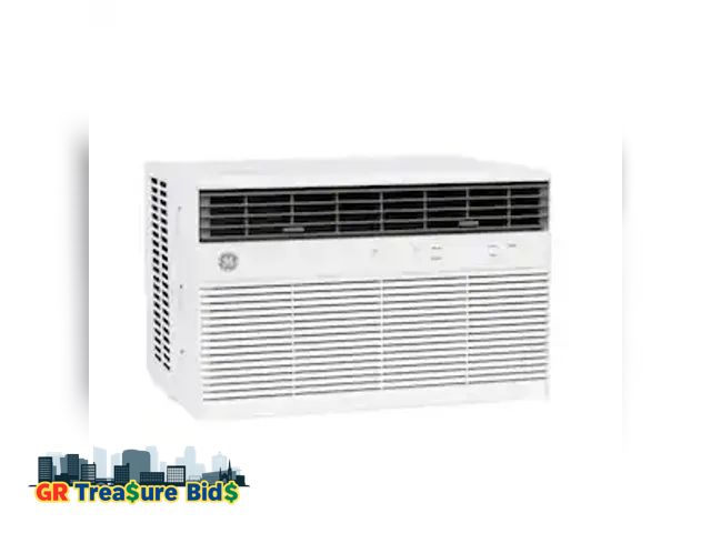 Lot 111-98373 - 8,000 BTU 115-Volt Smart Window Air Conditioner for 350 Sq. Ft. in White with Wi-Fi and Remote NEW