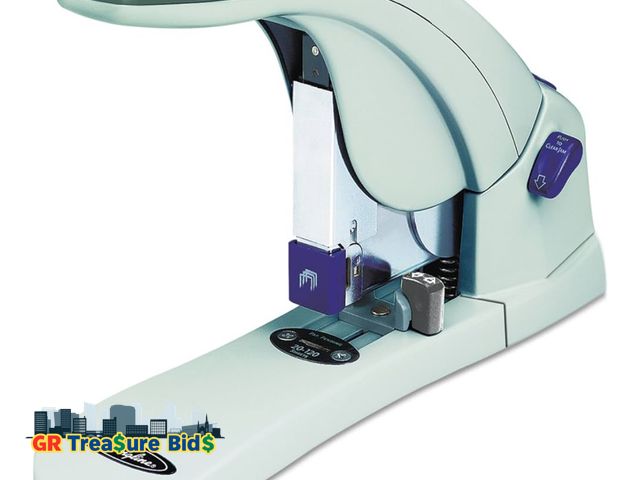 Lot 111-24178 - Swingline Heavy Duty Stapler, 120 Sheet Capacity, LightTouch, Jam Free, Reduced Effort, Anti-Microbi...