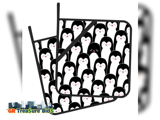 Lot 111-66456 - New Pot Holder Set of 2,Penguin Cute Animals Kitchen Heat Resistant Potholder for BBQ Cooking Baking...
