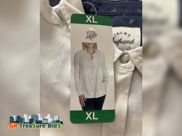 Lot 111-2033 - 1 New Jachs Girlfriend Women's Super Soft Feel Flannel Shirt