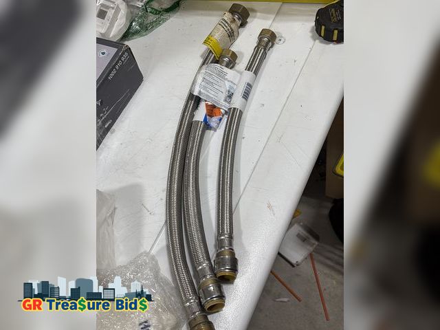 Lot 111-2082 - 3 hoses 3 shark bite connection system supply flex hose / water heater 2 of them 3/4”*3/4” FIP-18” a...