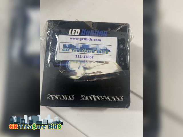 Lot 111-17857 - LED Lighting//Super Bright//Headlight/Fog Light