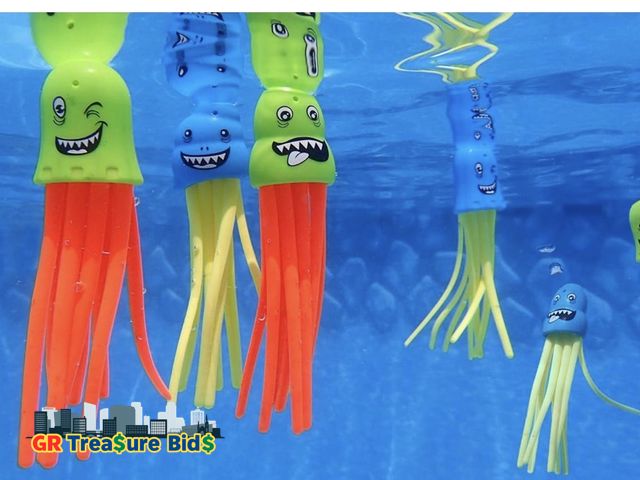 Lot 111-32267 - New SWIMLINE Dive Jellyfish Toys 6-Pack Weighted Catch and Retrieval Game for Swimming Pool &amp; Ba...