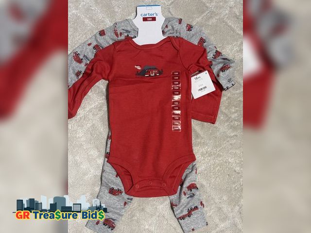 Lot 111-50257 - New Carter's Baby Boys 3-Piece Outfit Set 18 m