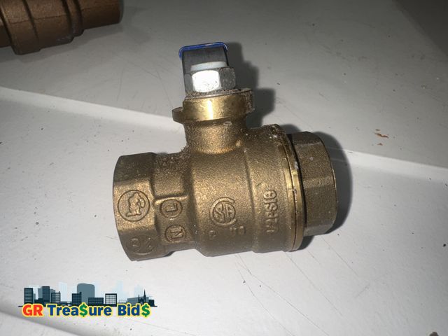 Lot 111-85790 - 1″ Full Port Threaded Ball Valve – Lead-Free Brass (FIP)
