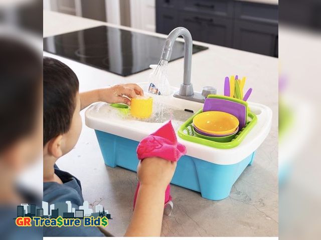 Lot 111-52078 - at Brain Toys Role Playing Kitchen Sink Pretend Play &amp; Imaginative Play for Ages 3 to 8