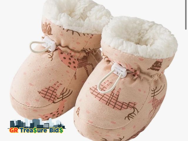 Lot 111-82637 - New Warm Fur Baby Boots, 2025 New Warm Cozy Fleece Baby Booties, Winter Snow Anti-Slip Soft Sole War...