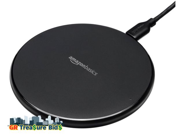 Lot 111-88432 - Amazon Basics 15W Qi Certified Wireless Phone Charger Pad, Fast Charging Pad for iPhone 16/15/14/13/...
