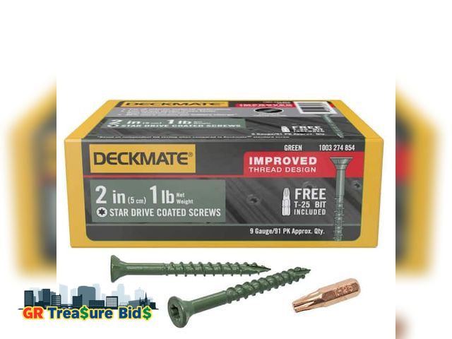 Lot 111-82969 - 8 x 2 in. Green Exterior Self-Starting Torx Flat-Head Wood Deck Screws (1 lb./91-Piece)