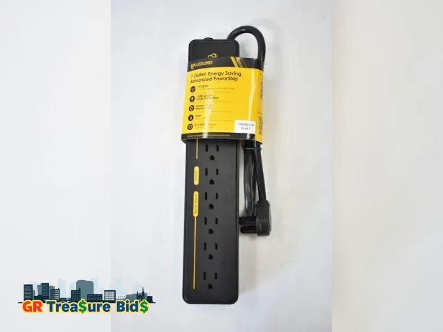 Lot 111-606782 - New Heavy Duty New Plugload 7 Outlet Energy Saving Advanced Power Strip Heavy Duty Power Cord