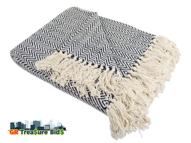 Lot 111-73879 - DII Chevron Throw Collection Handloomed Cotton, 50x60, Nautical Blue