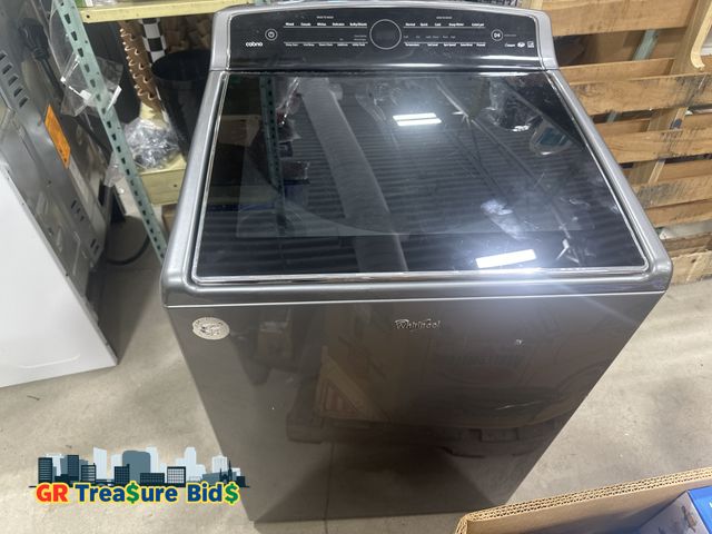 Lot 111-57766 - Whirlpool WTW8500DC Washer 5.3 cu.ft HE Top Load Washer with ColorLast™ , Intuitive Touch Controls