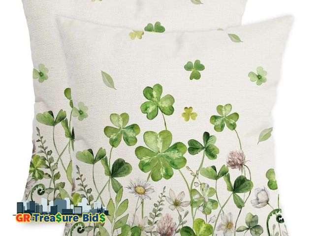 Lot 111-6546 - New AACORS St.Patricks Day Pillow Covers 18X18 Inch Set of 2,Shamrock Floral Decorations Holiday Spr...