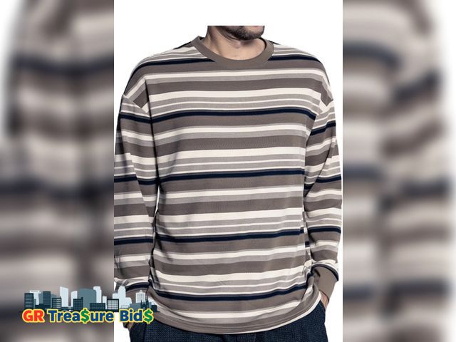 Lot 111-4092 - 1 New Men's Striped Long Sleeved T-Shirt, Casual Round Neck Long Sleeved Top, Regular-Fit Daily Stri...
