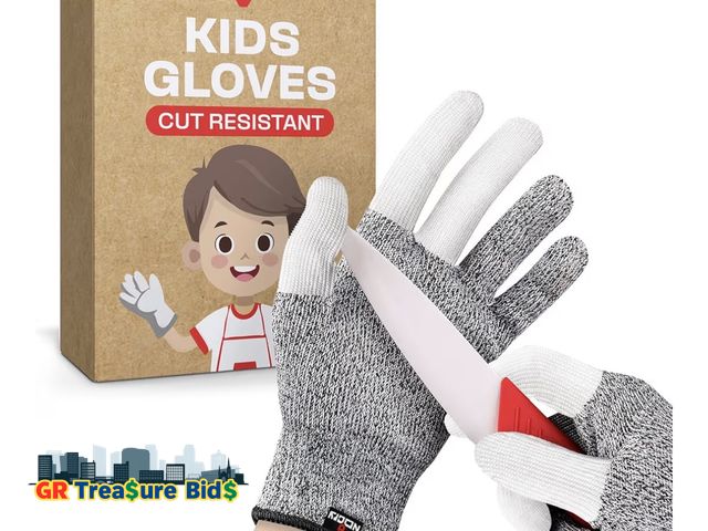 Lot 111-97272 - NoCry Kids Cut Resistant Gloves with 3 Reinforced Fingers - 100% Food Grade Kids Cooking Gloves with...