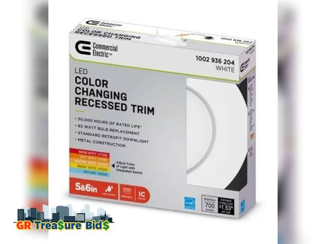 Lot 111-80191 - Commercial Electric 5/6 in White Integrated LED Energy Star Color Changing Recessed Trim Downlight