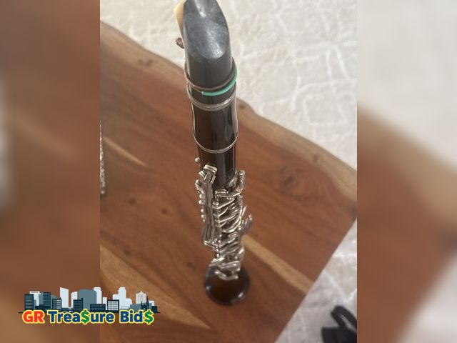 Lot 111-51279 - Clarinet Clarinet bundy,used