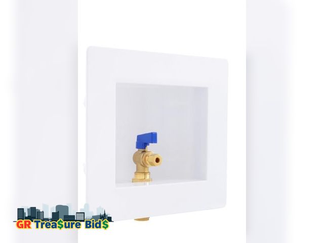 Lot 111-27717 - 1 pack Shark bite max SharkBite Max 1/2 Inch x 1/4 Inch Compression Ice Maker Outlet Box, Push to Co...