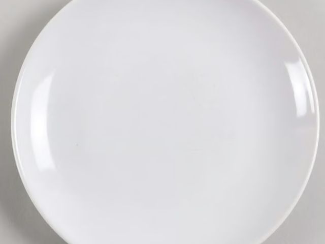 Lot 112-0062-23C - Lot of 4. 10" Threshold white porcelain dinner plates. New.