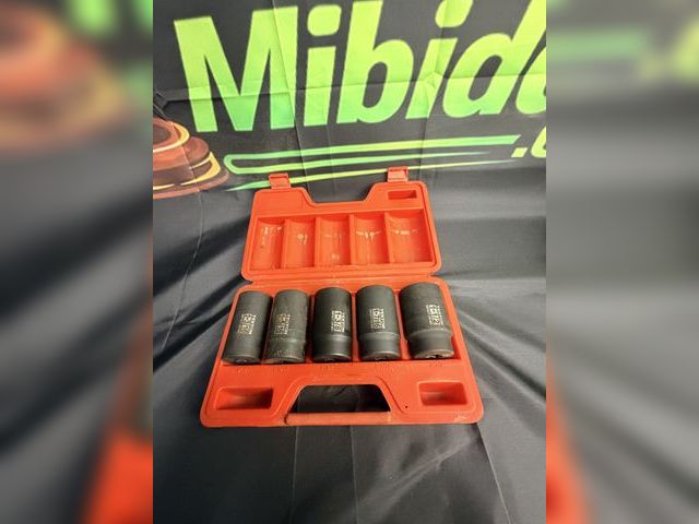 Lot 112-0015-21C - Tekton 1/2 drive 5 piece deep well impact socket set.