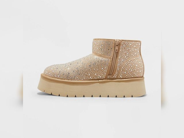 Lot 112-0175-22D - Women's Missy Platform Booties with Memory Foam Insole - Wild Fable Beige. Size 9. New.