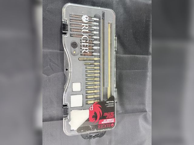 Lot 112-0103-21a - Ruger gun cleaning kit new