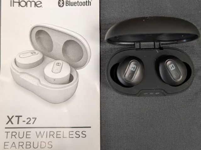 Lot 112-0284-22C - iHome Bluetooth true wireless earbuds. Model XT-27. Gently used.