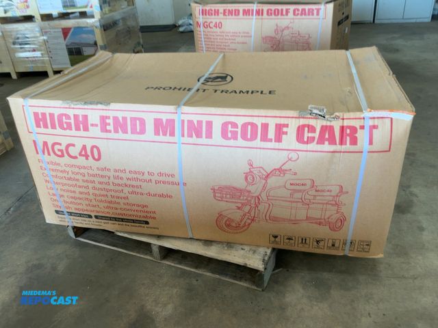 Lot 2-41428 - New SDLANCH MGC40 3-Wheel Mini Electric Golf Cart / Scooter, 60 Volt, Three Speed, 2-Passenger, Pneu...