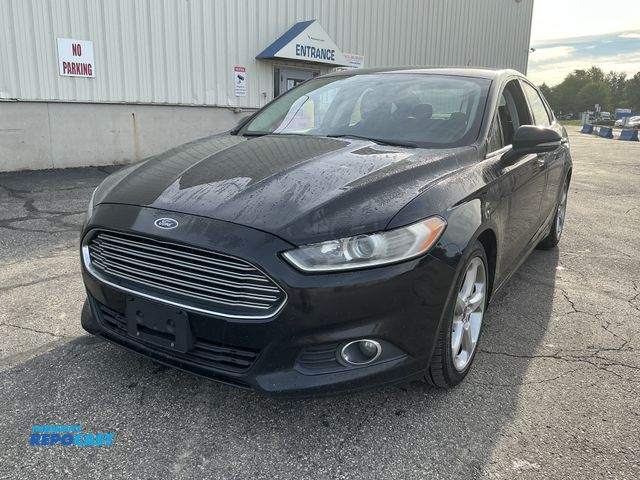 Lot 2-27032 - 2016 Ford Fusion SE Sedan FWD