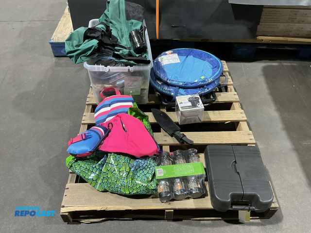 Lot 2-55512 - Skid lot of assorted outdoor items including: pool/water floats, solar lights, tub of fishing gear, ...