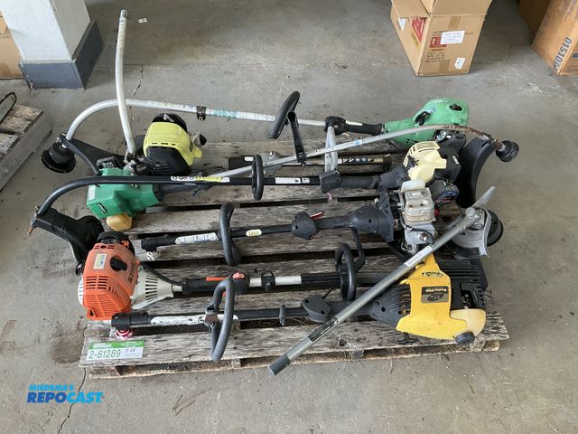 Lot 2-61289 - Weed wackers Gas Powered