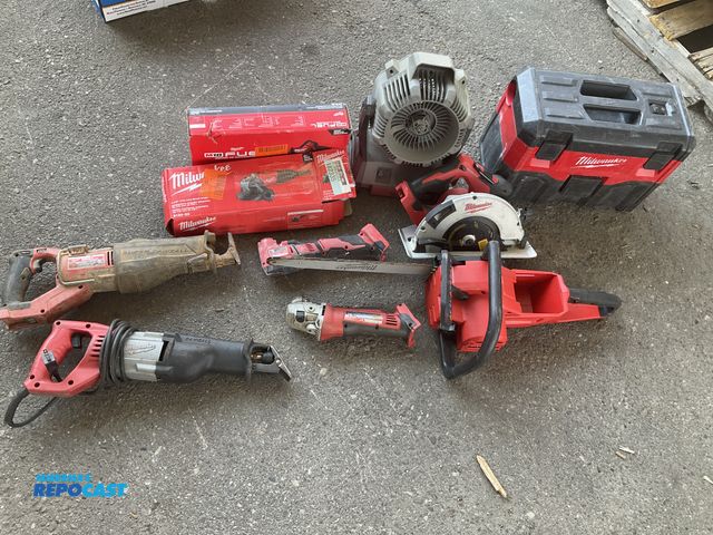 Lot 2-95195 - Lot of (10) Milwaukee Power Tools: M18 Circ Saw, M18 16" Chainsaw, M18 Fan, M18 Shopvac,
M18 Hackzal...