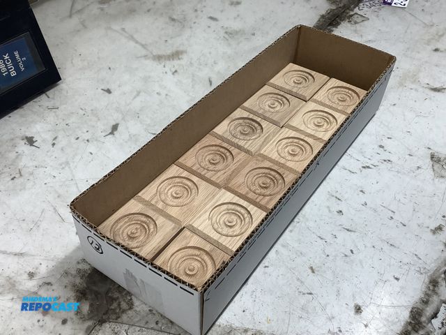 Lot 2-93448 - New Unfinished Red Oak Rosette Corner Blocks, 3/4 x 23 x 2¾/4"