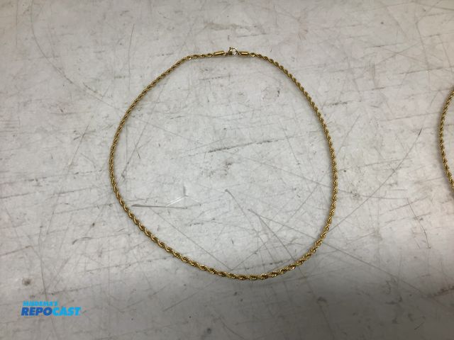 Lot 2-74103 - New Gold rope twisted link designed chain necklace