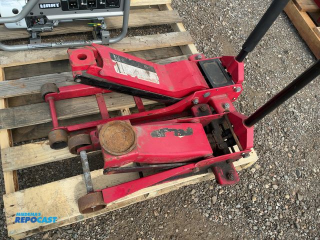 Lot 2-20437 - (2) Used Floor Jacks, Steelman 2 Ton Works but is missing pad and part of handle, other is a 3-1/2 T...