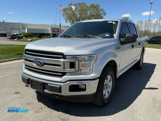 Lot 2-29401 - 2018 Ford F150 XLT Crew Cab Standard Box Pickup Truck 4x4