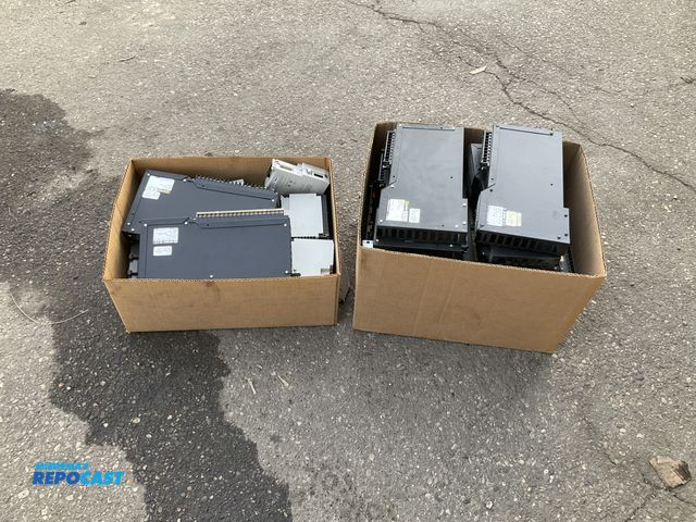 Lot 2-92508 - Lot of 2 boxes of industrial electronics, includes square d symax class 8030 modules and modicon TSX...