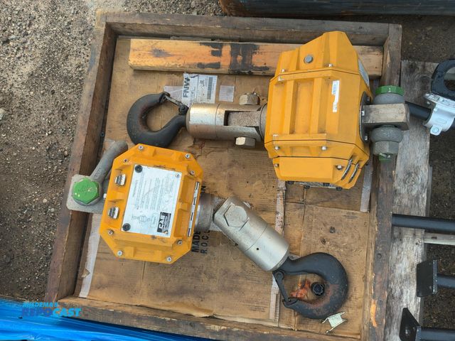 Lot 2-18050 - Lot of (2) CAS joist hooks 40THD