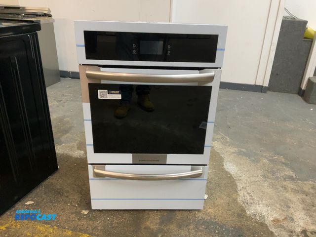 Lot 2-60932 - Scratch & Dent Electric Frigidaire  GCWG2438AF Built-in Range