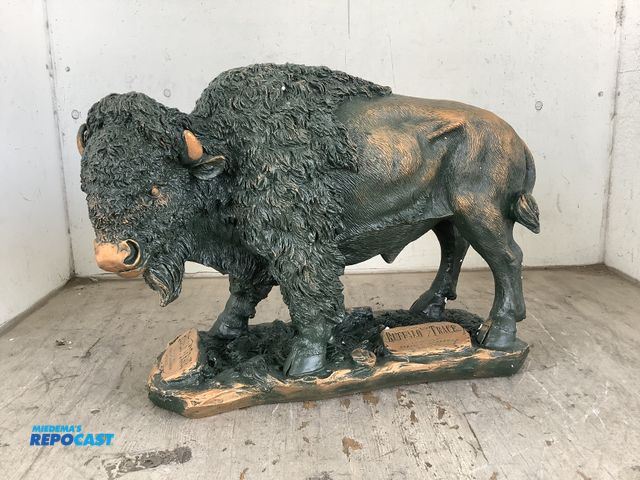 Lot 2-96770 - Buffalo trace buffalo statue