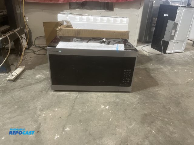 Lot 2-59375 - New Scratch & Dent KitchenAid over the hood Microwave Oven store return 
steam clean
express start