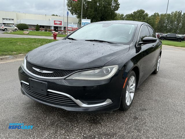 Lot 2-27025 - 2015 Chrysler 200 Limited Sedan FWD
