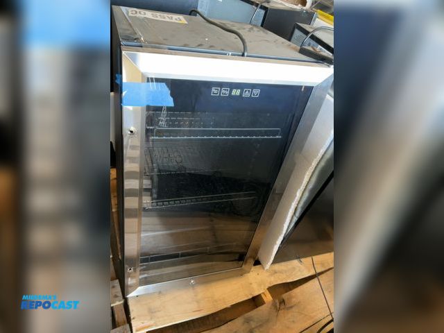 Lot 2-13765 - Scratch & Dent Intertek VTBC108L01SS Beverage cooler
