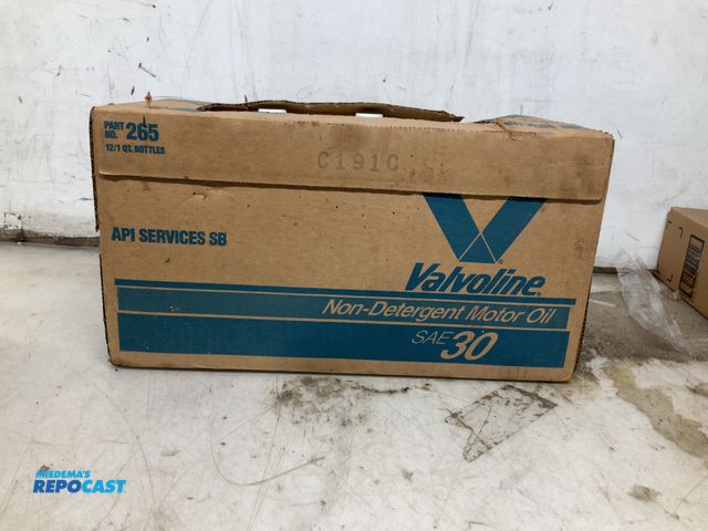 Lot 2-92248 - Box of (11) 32 Fluid Ounce Bottles of Valvoline Non-Detergent SAE 30 Motor Oil